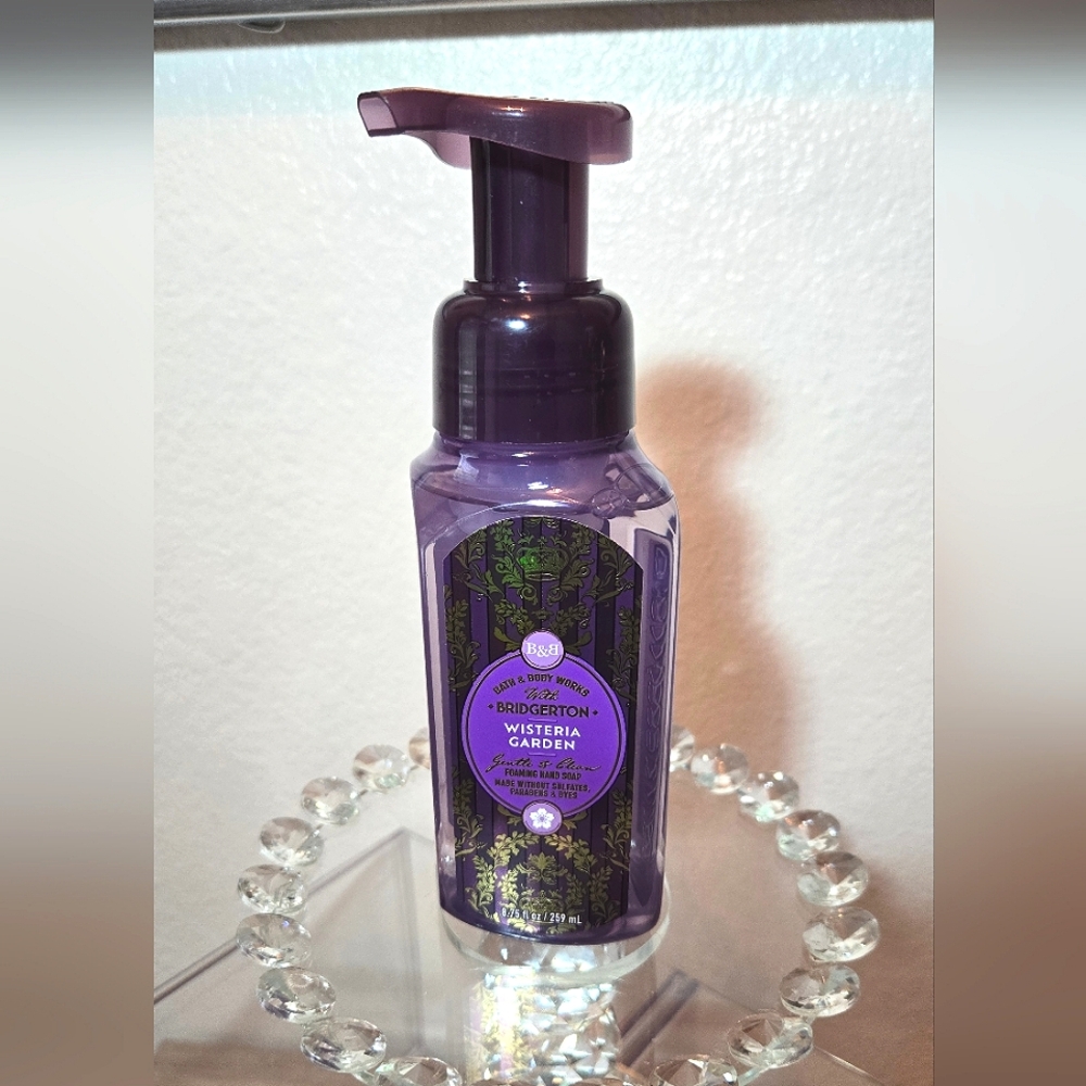 Wisteria Bridgerton Foaming handsoap • Bath & Body